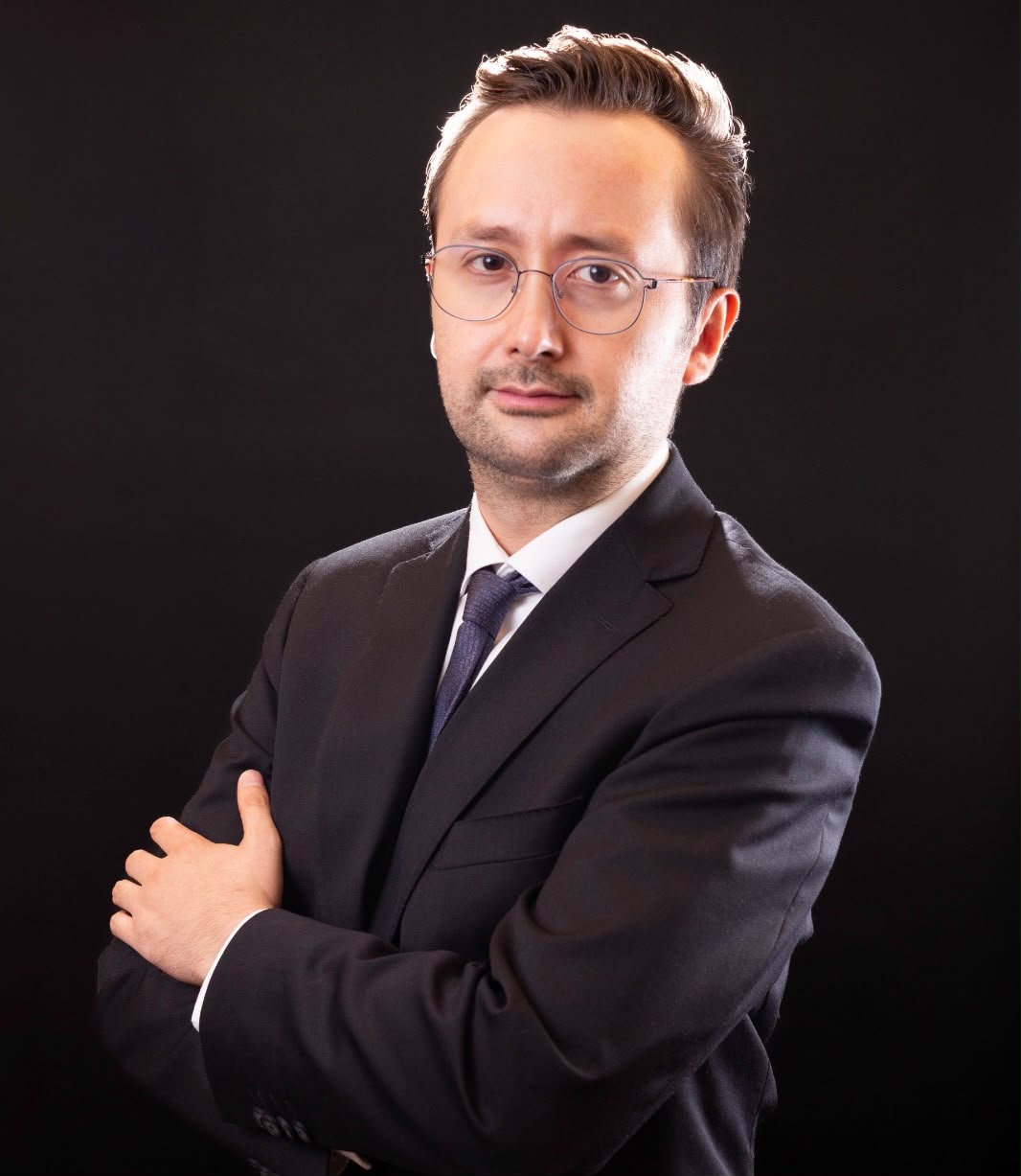 Arturo Cuevas / Director