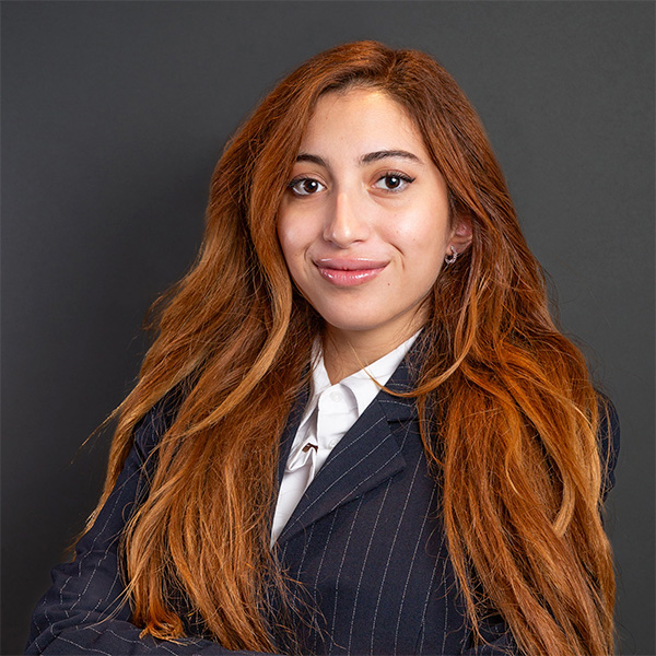 Paola Berdeja, Associate
